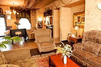 Hotel Champ De Mars Montreal